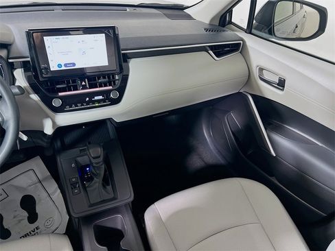 New 2026 Toyota Corolla Cross L image 19