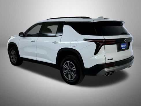 Certified 2025 Chevrolet Traverse LT AWD/4WD image 8