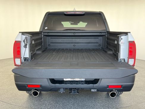 Used 2025 Honda Ridgeline Sport image 20