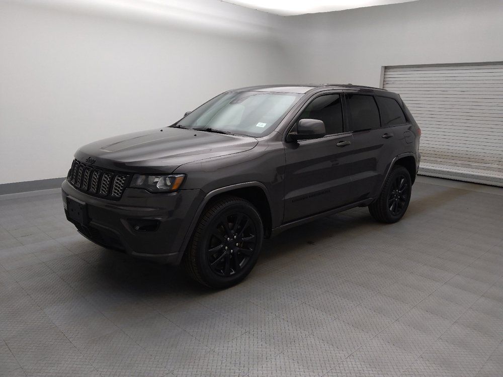 Used 2020 Jeep Grand Cherokee Altitude AWD/4WD image 2