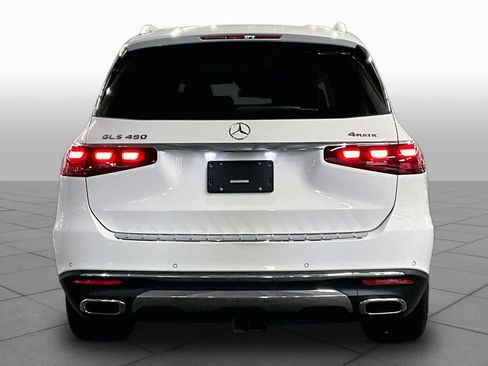 Used 2024 Mercedes-Benz GLS 450 4MATIC image 5