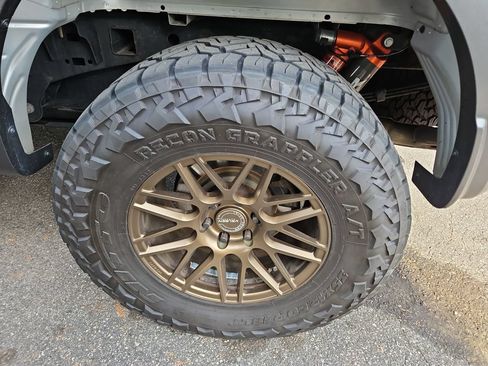 Used 2019 Ford F150 Raptor w/ Equipment Group 802A Luxury AWD/4WD image 34