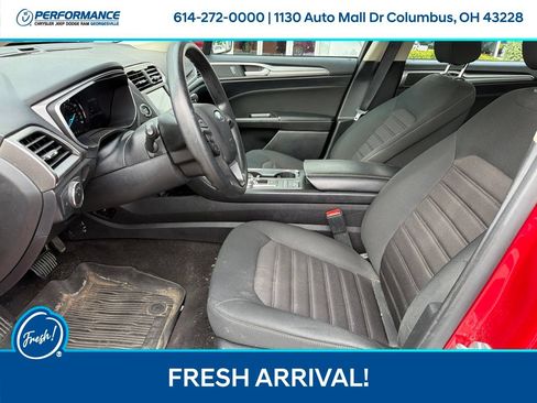 Used 2020 Ford Fusion SE FWD image 12