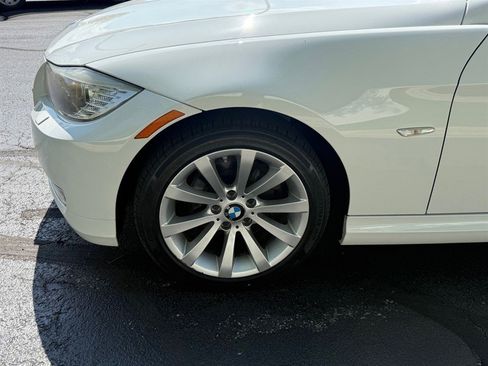 Used 2011 BMW 328i xDrive Sedan AWD/4WD image 34