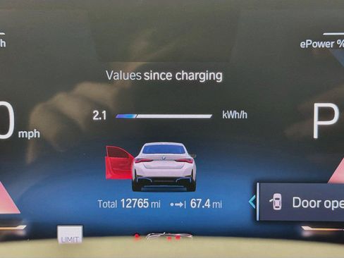 Used 2023 BMW i4 eDrive40 w/ Premium Package RWD image 11