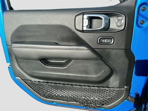 Used 2022 Jeep Wrangler Unlimited Sahara image 21