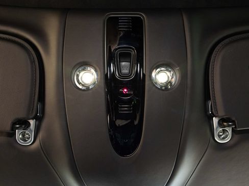 Used 2022 Aston Martin DBX AWD/4WD image 41