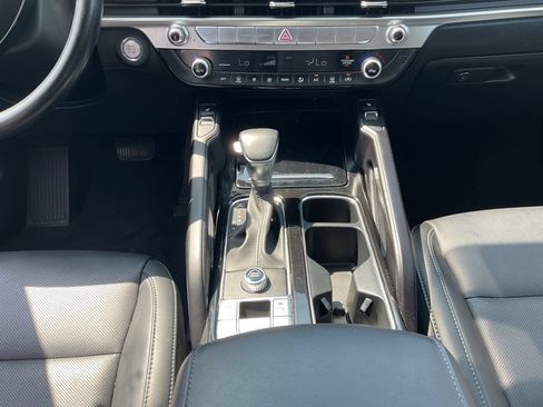 Used 2025 Kia Telluride S FWD image 19