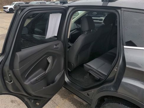 Used 2017 Ford Escape SE image 10