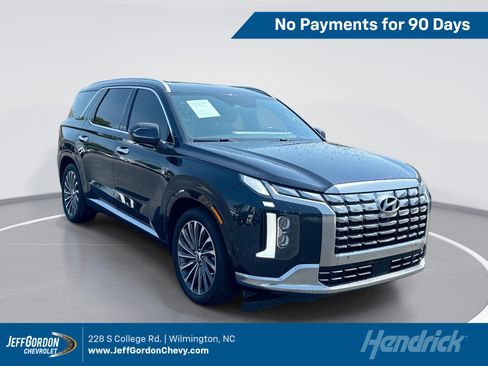 Used 2024 Hyundai Palisade Calligraphy FWD image 1