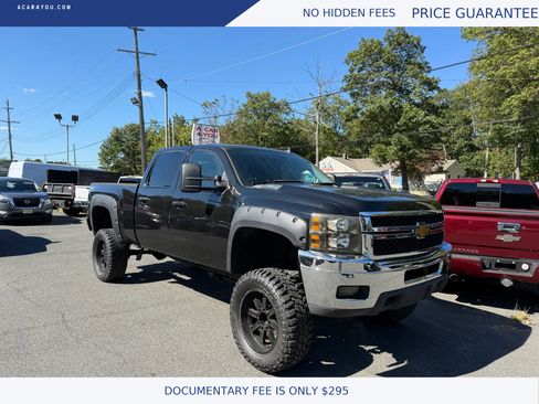 Used 2010 Chevrolet Silverado 2500 LT w/ Interior Plus Package image 4