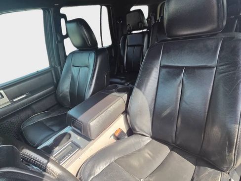 Used 2015 Ford Expedition XLT w/ Equipment Group 201A RWD image 10