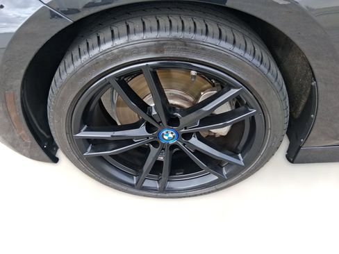 Used 2022 BMW 330e xDrive w/ M Sport Package image 11