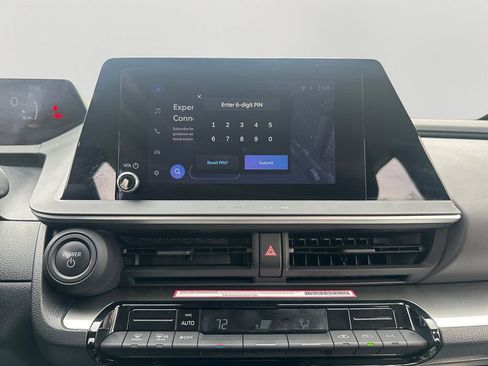 Used 2024 Toyota Prius LE image 18