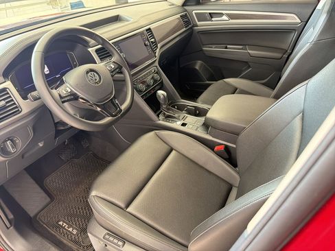 Used 2019 Volkswagen Atlas SEL FWD image 4