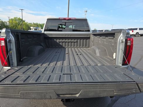 Certified 2024 GMC Sierra 3500 Denali w/ Denali Reserve Package AWD/4WD image 9