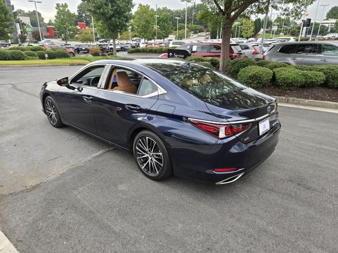 Certified 2024 Lexus ES 350 w/ Premium Package FWD image 3