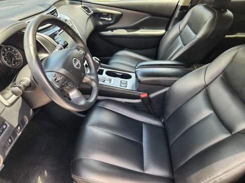 Used 2023 Nissan Murano SV FWD image 12