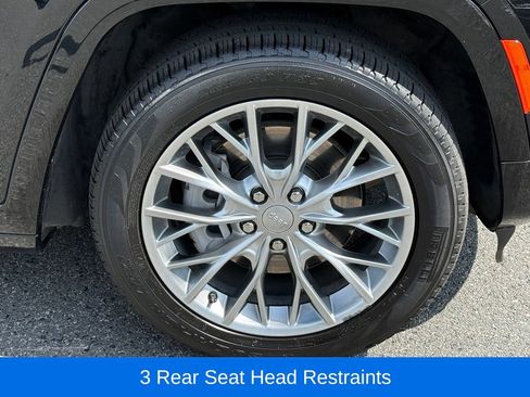 Certified 2025 Jeep Grand Cherokee L Summit AWD/4WD image 17