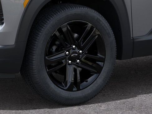 New 2026 Chevrolet TrailBlazer LT w/ Midnight Edition FWD image 9