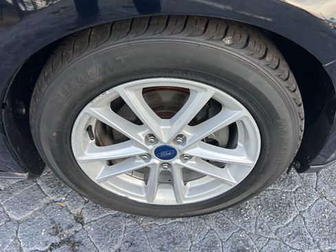 Used 2018 Ford Focus SE w/ Cold Weather Package image 31