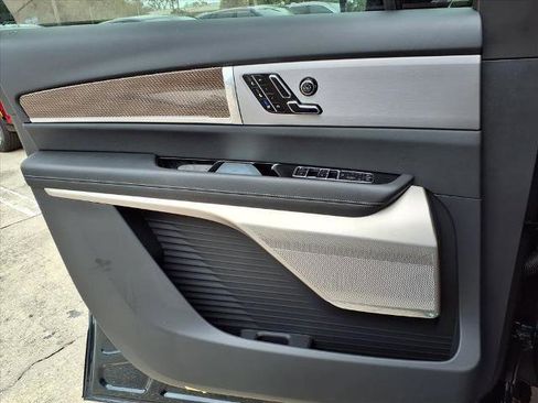 New 2026 Cadillac Vistiq Luxury image 14