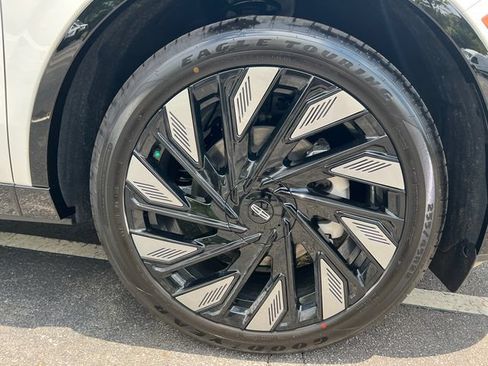 New 2026 Lincoln Nautilus Reserve w/ Jet Appearance Package AWD/4WD image 13