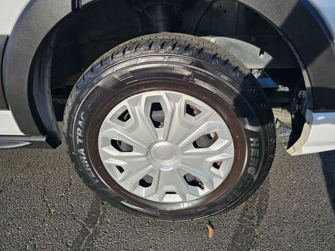 Used 2023 Ford Transit 350 XLT image 9