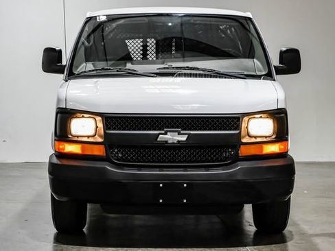 Used 2009 Chevrolet Express 1500 image 9