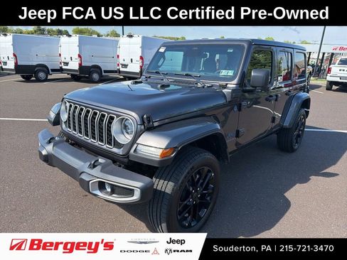 Certified 2025 Jeep Wrangler Unlimited Sahara w/ Safety Group AWD/4WD image 1