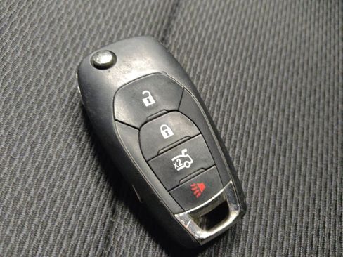 Used 2017 Chevrolet Cruze LT FWD image 32