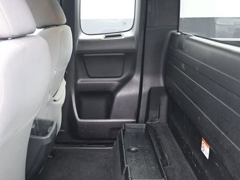 Used 2020 Toyota Tacoma SR image 7