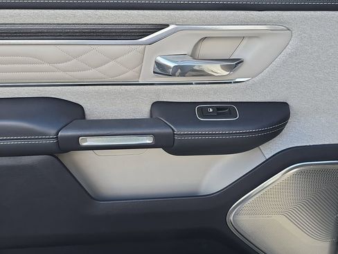 Used 2023 RAM 1500 Limited image 12