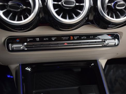 Certified 2025 Mercedes-Benz GLB 250 image 26