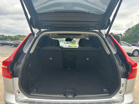 Used 2021 Volvo XC60 T5 Momentum w/ Advanced Package FWD image 45