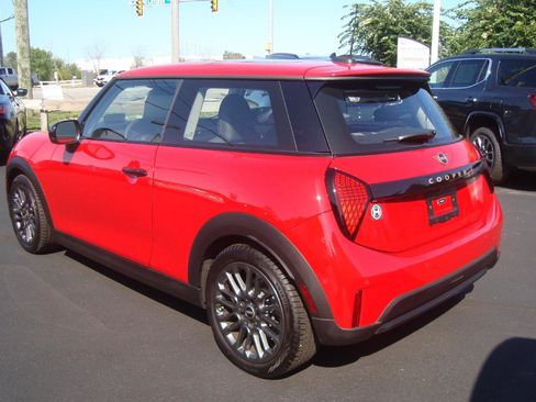 Used 2025 MINI Cooper S image 21
