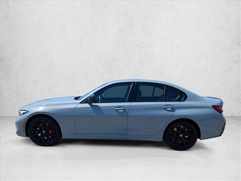 Used 2025 BMW 330i Sedan w/ M Sport Package RWD image 9