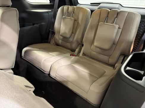 Used 2015 Ford Explorer Limited w/ Equipment Group 301A FWD image 11