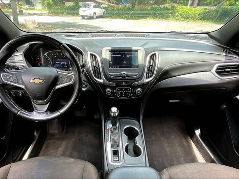 Used 2019 Chevrolet Equinox LT FWD image 7