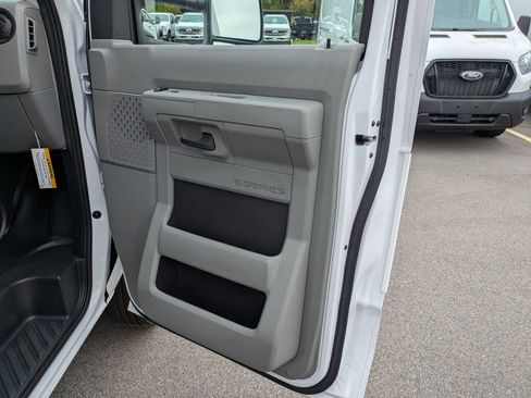 New 2026 Ford E-350 and Econoline 350 Super Duty w/ Power Equipment Group image 31