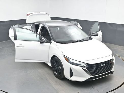 Used 2024 Nissan Sentra SR w/ Lighting Package FWD image 46