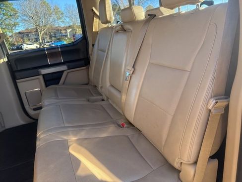 Used 2017 Ford F150 Lariat image 16