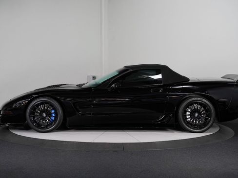 Used 1999 Chevrolet Corvette Convertible w/ Memory Pkg RWD image 8