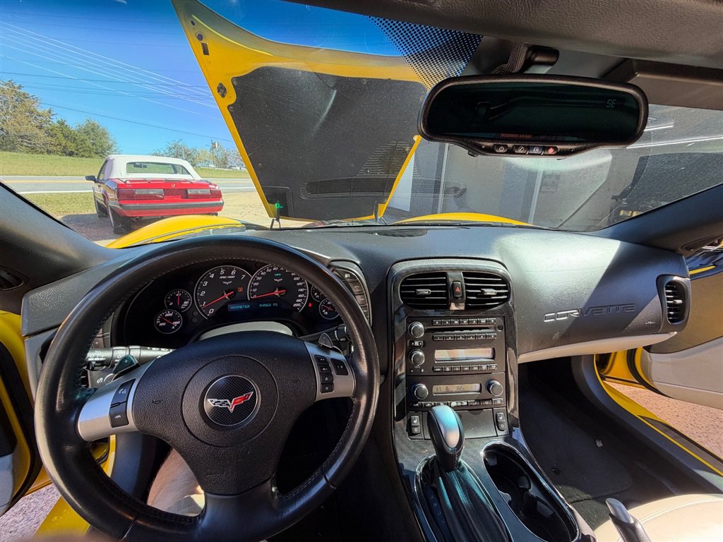 Used 2011 Chevrolet Corvette Coupe w/ Preferred Equipment Group RWD image 13