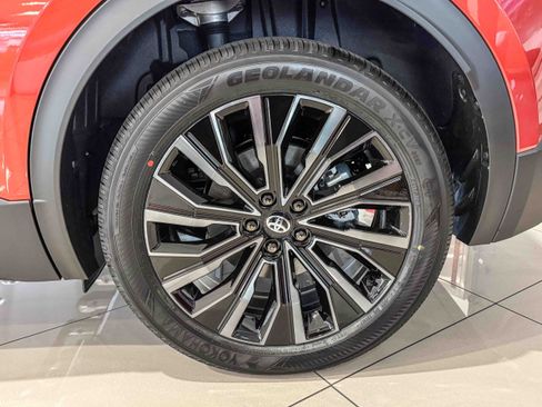 New 2026 Toyota C-HR AWD/4WD image 10