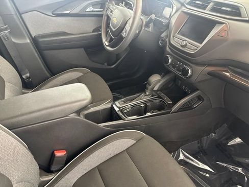 Used 2023 Chevrolet TrailBlazer LT FWD image 23