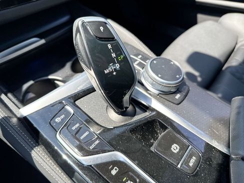 Used 2022 BMW 530e xDrive w/ Premium Package AWD/4WD image 20