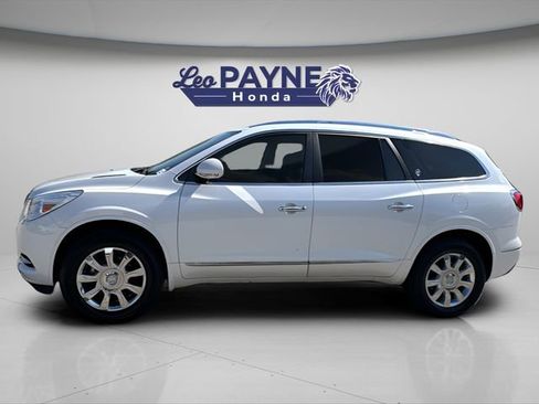 Used 2017 Buick Enclave Leather image 3