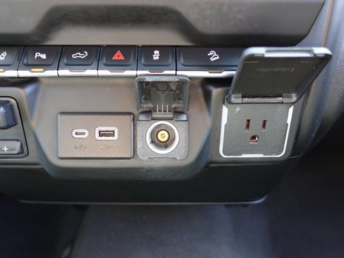 Used 2024 Chevrolet Silverado 2500 Custom w/ Custom Value Package AWD/4WD image 46
