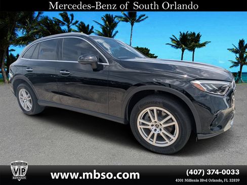 Used 2025 Mercedes-Benz GLC 300 4MATIC image 1